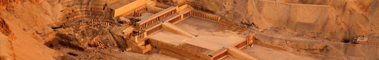 Columnas de templo egipcio